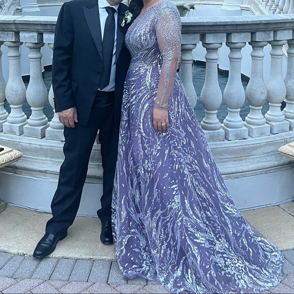 Catwalk couture gown / prom dress - Picture 3 of 3